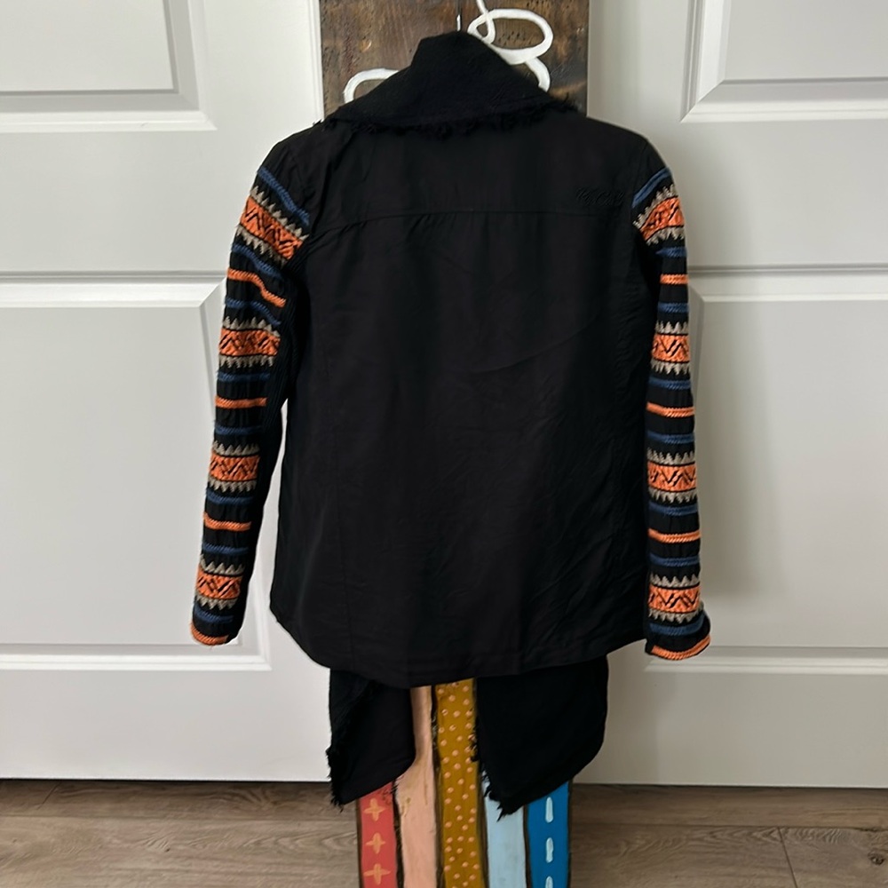 Ripcurl Waterfall Jacket. Size Medium. Great Cond… - image 2